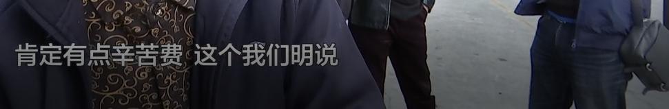 DƬ